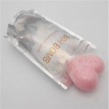 Bomiau baddon calon cariad valentine naturiol